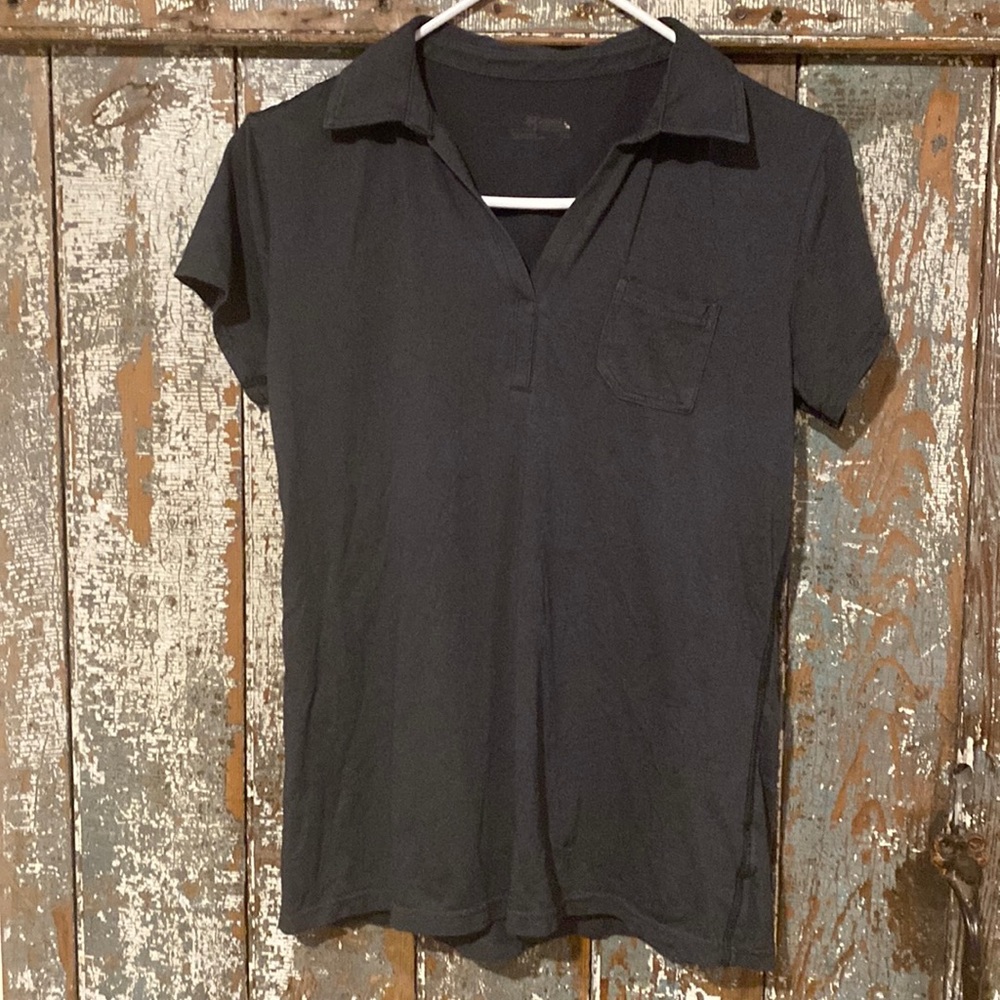 Columbia shirt size small